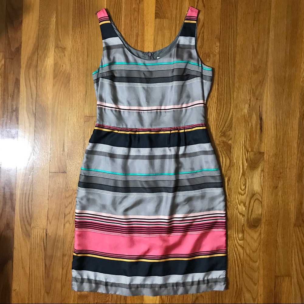 Banana Republic 100% silk sleeveless dress striped